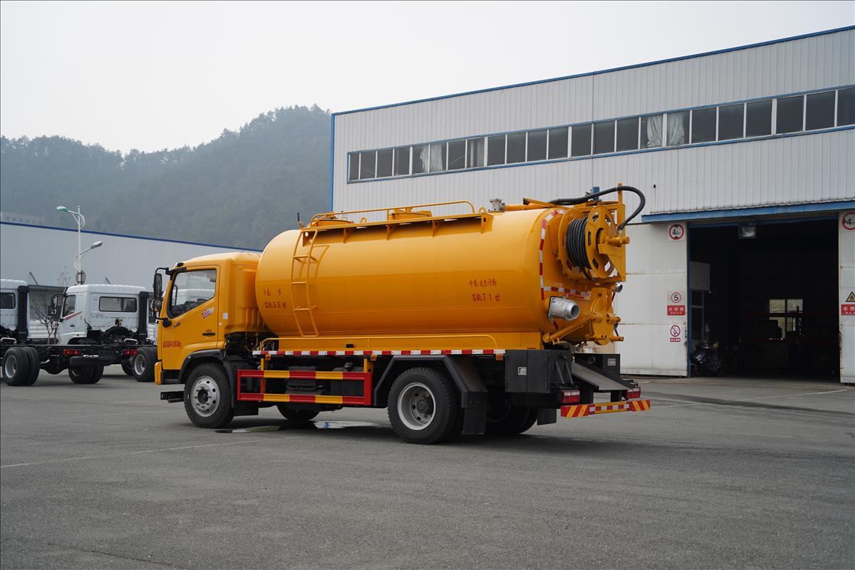 14T清洗吸污車